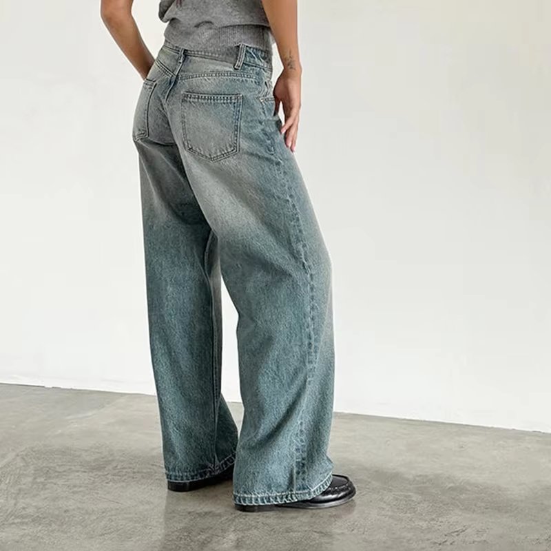 Emily – Aesthetic Low-Rise Jeans