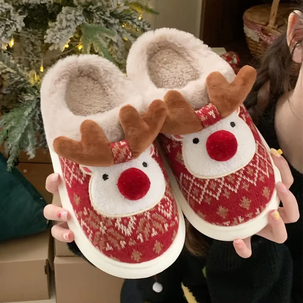 Eden – Cartoon Deer Christmas Slippers