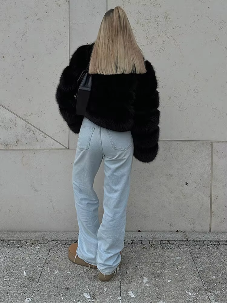 Isabella – Chic Faux Fur Jacket