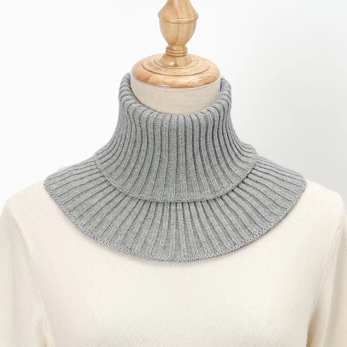 Knitted High-Lapel Scarf