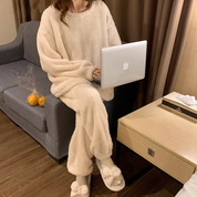 Lydia – Winter Velvet Pajama Set