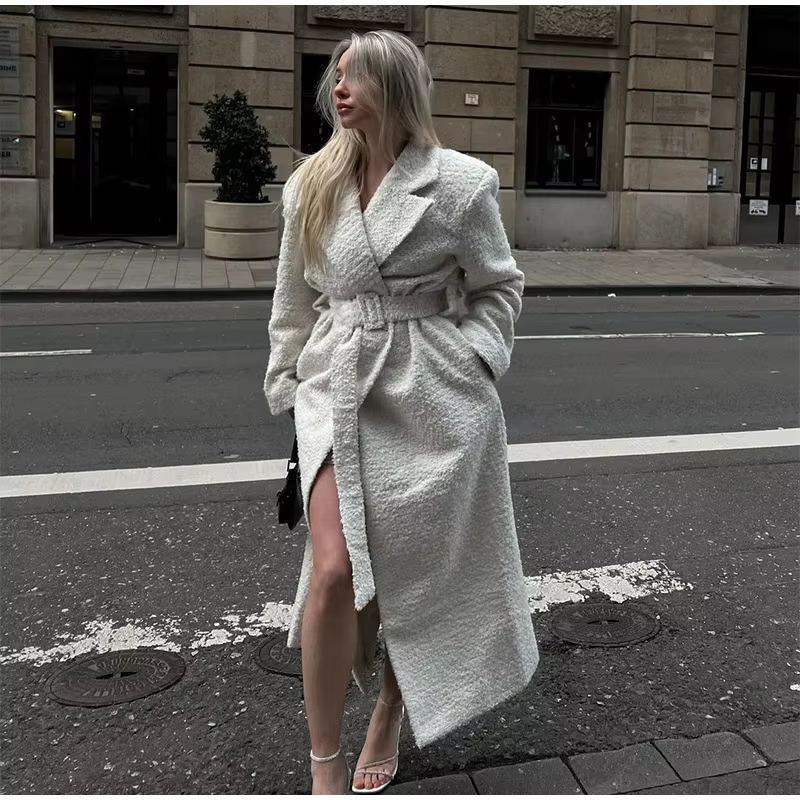 Diana – 2024 White Lamb Wool Coat