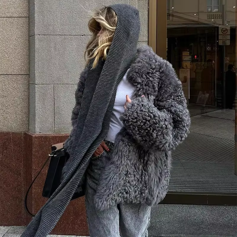 Elise – Elegant Grey Faux Fur Coat