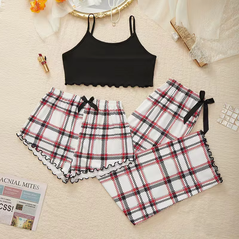 Edith – 3-Piece Plaid Pajama Set