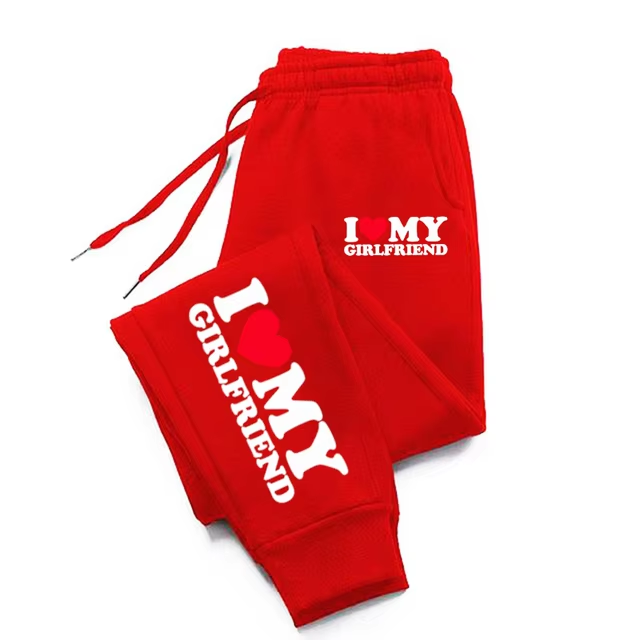 Spodnie męskie | Wygodne spodnie jogger unisex z kieszeniami „I Love My Girlfriend”.