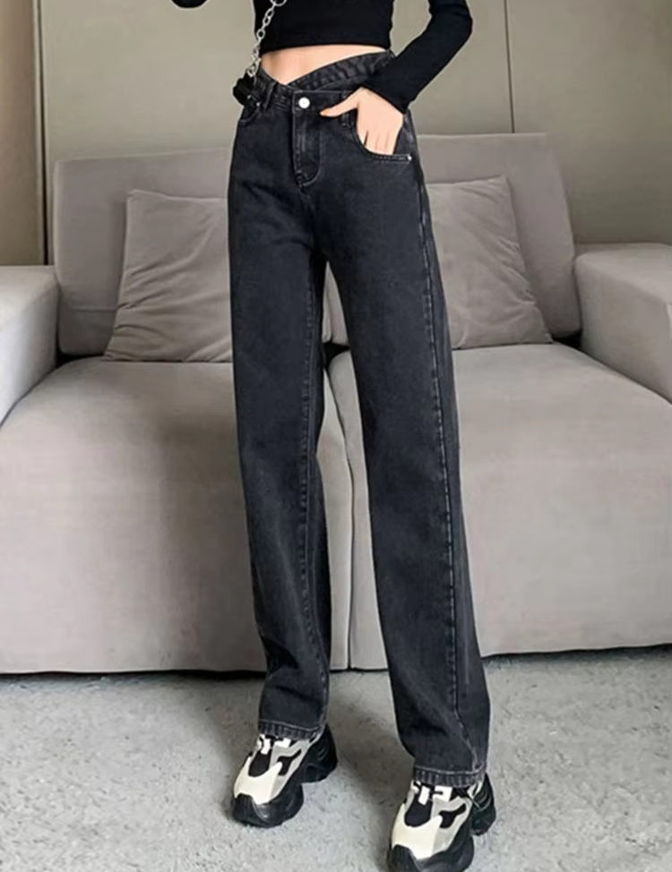 Ruby – Irregular High-Waist Straight Jeans