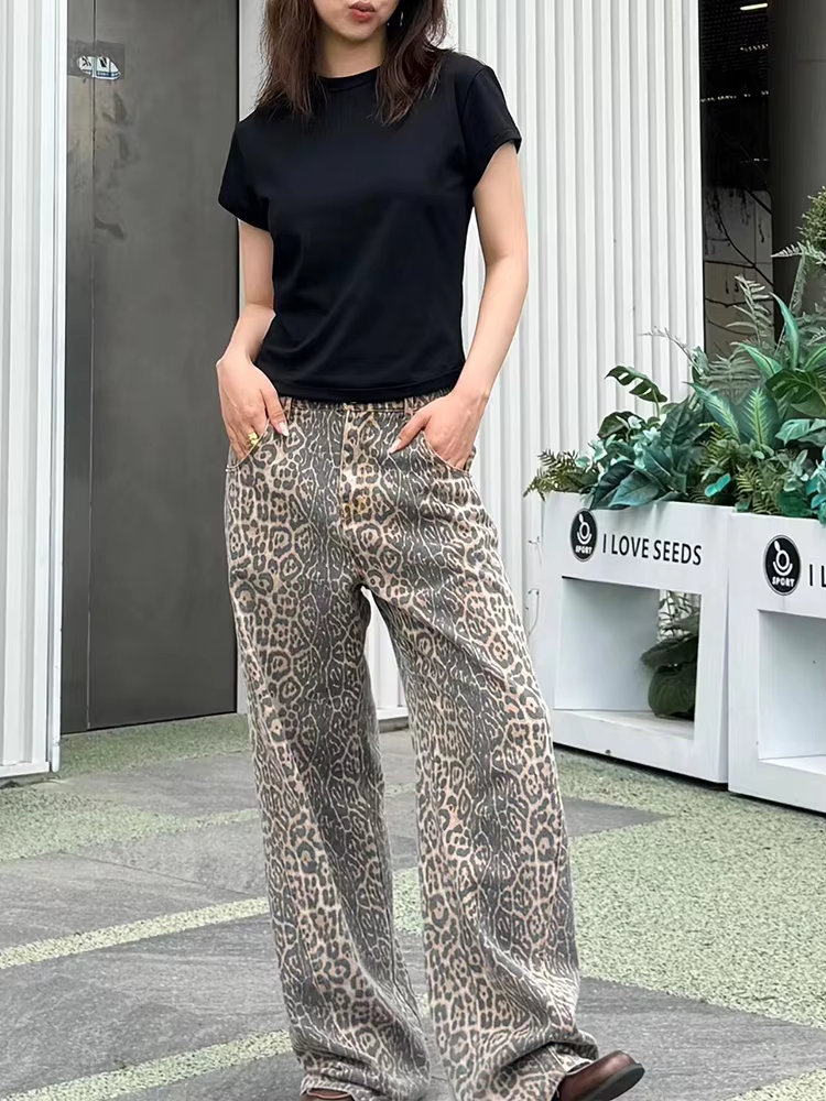 Alicia – Vintage Leopard Print Jeans