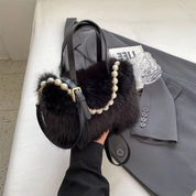 Collet – Furry Pearl Chain Bag