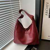 Pia – Retro Chic Tote Bag